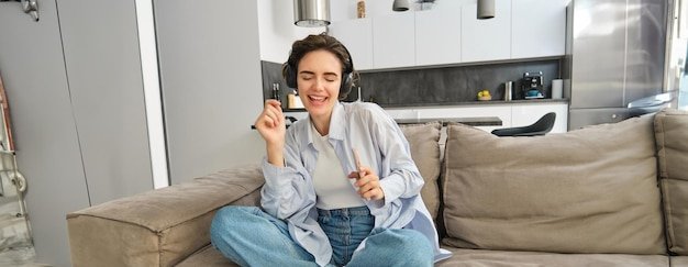 Exploring the Varieties and Business Applications of SIM Cards