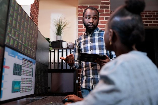 Top Strategies for Novice Stock Traders